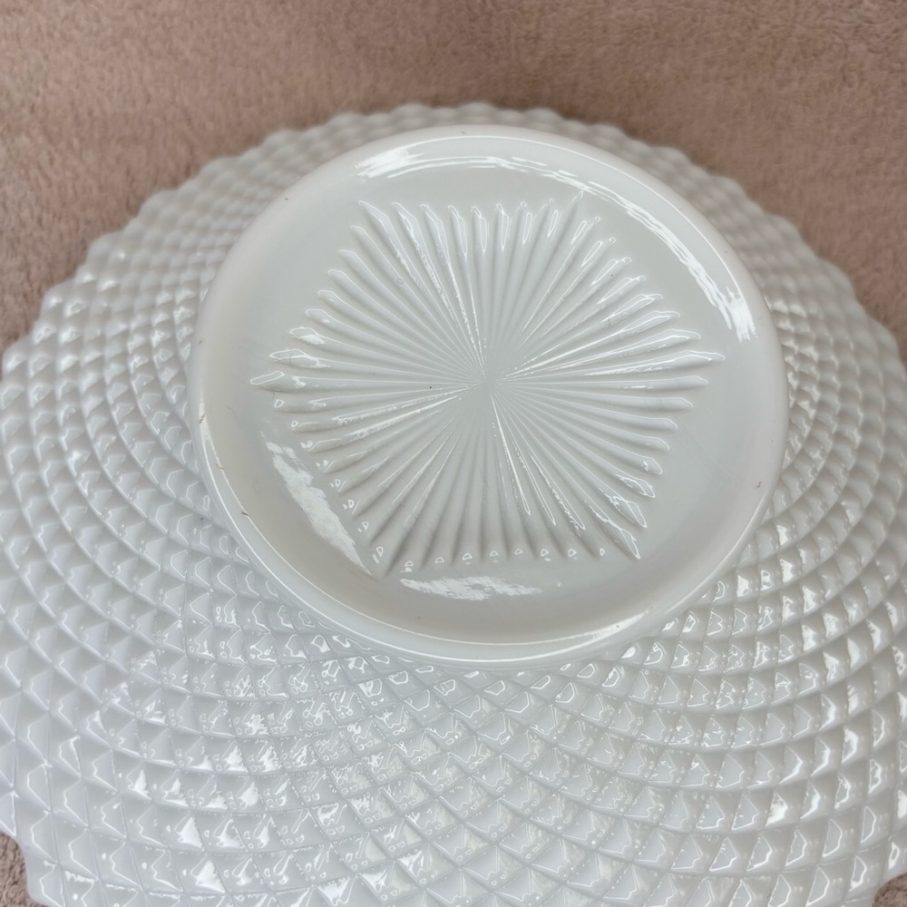Vintage Milk Glass Large Decorative Bowl White Diamond Cut Pattern Round VTG - Picture 7 of 11